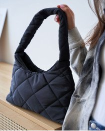 Женская сумка «Лулу» черный кубик