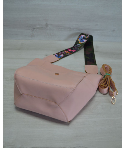 Женская сумка 23206 пудровая с ярким ремнем